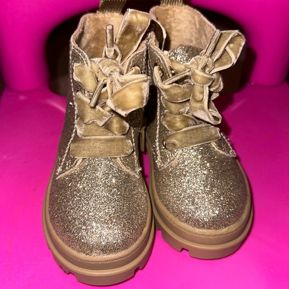 H&M  toddler boots size 5.5